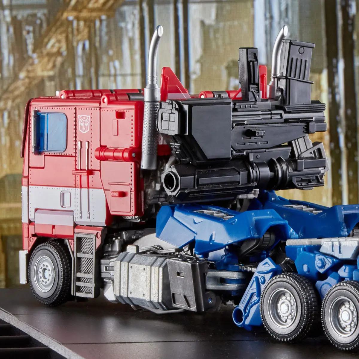 Transformers Move Masterpiece Bumblebee Optimus Prime 27 cm fotografija izdelka
