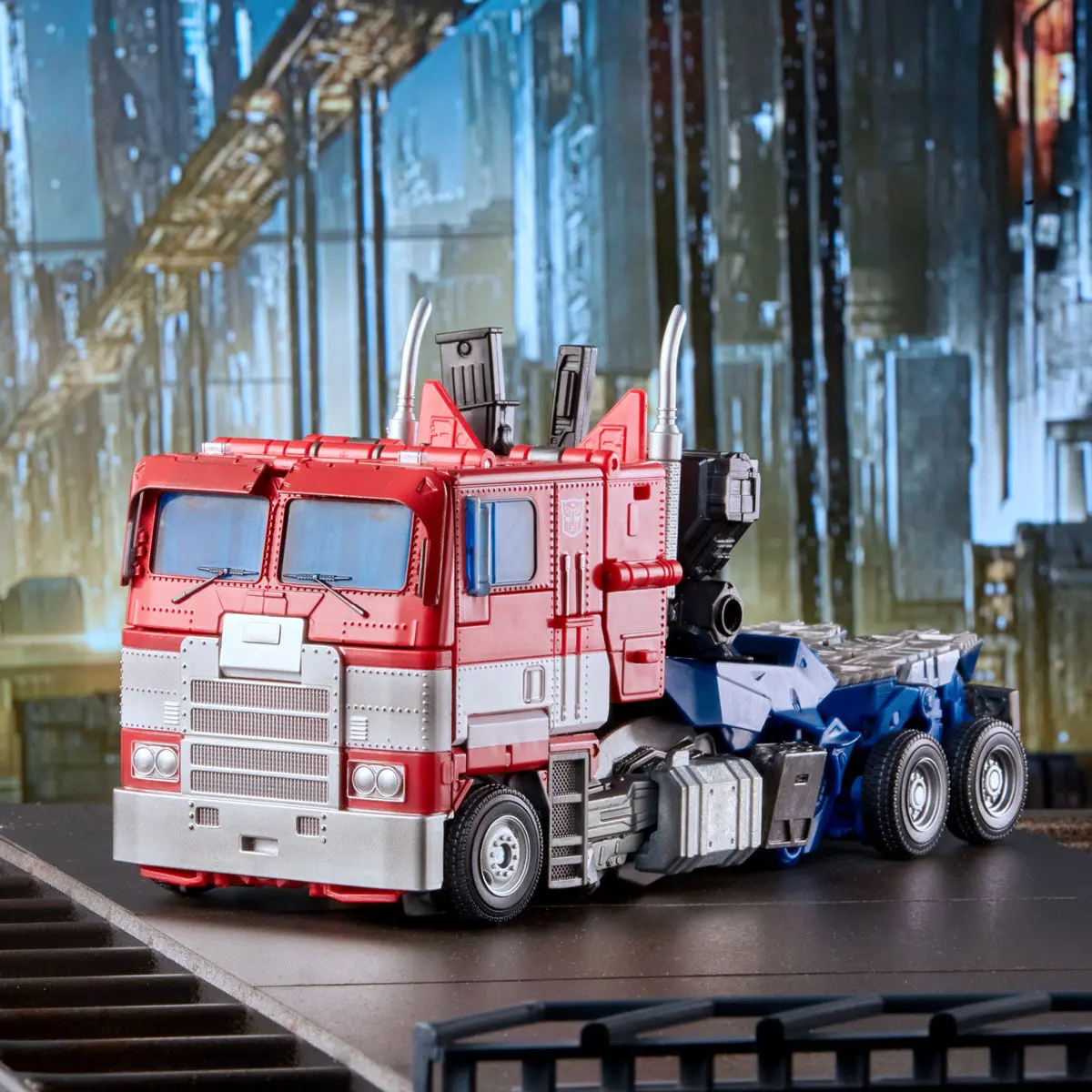 Transformers Move Masterpiece Bumblebee Optimus Prime 27 cm fotografija izdelka