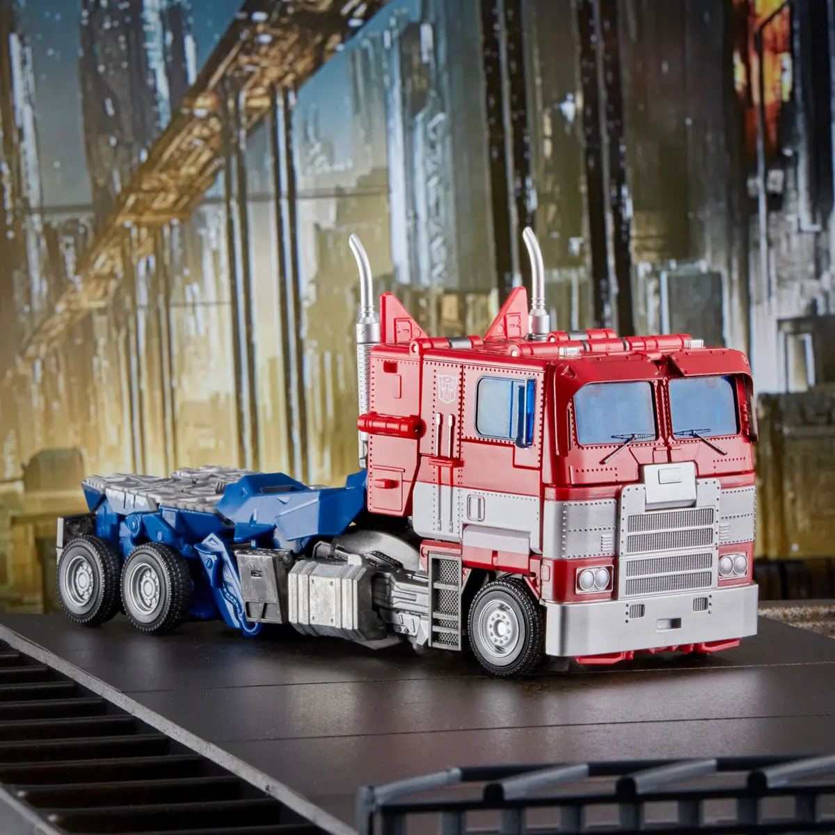 Transformers Move Masterpiece Bumblebee Optimus Prime 27 cm fotografija izdelka
