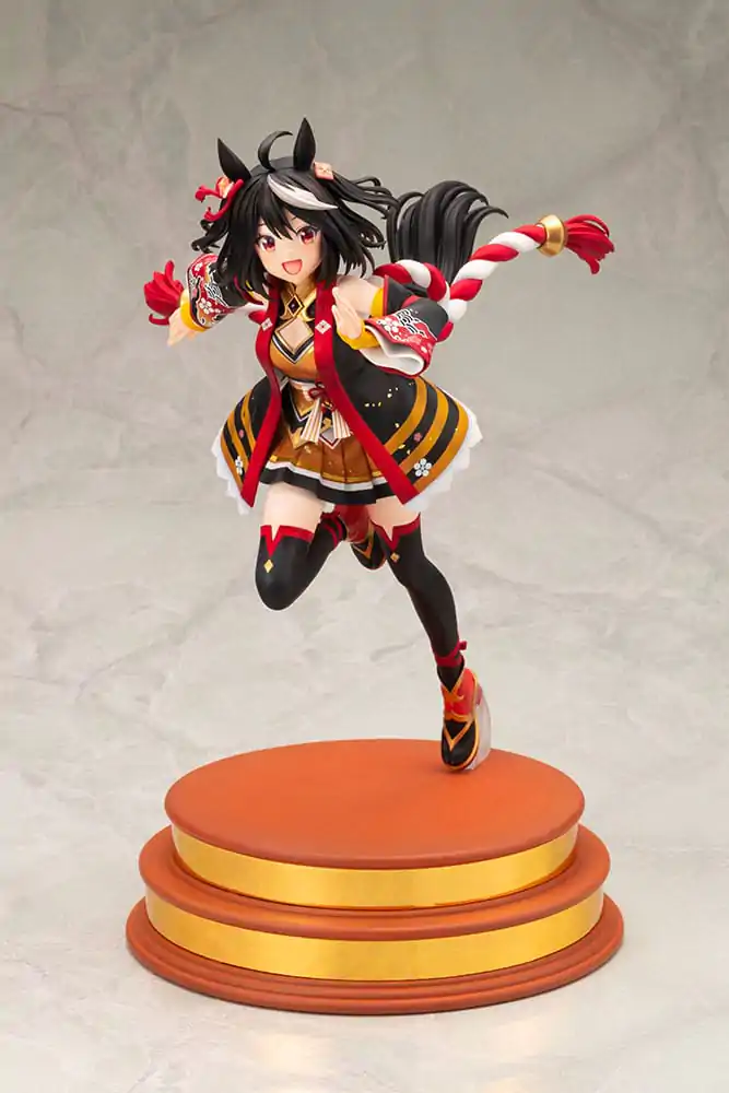 Uma Musume Pretty Derby PVC Kip 1/7 Outrunning the Encroaching Heat Kitasan Black 30 cm fotografija izdelka