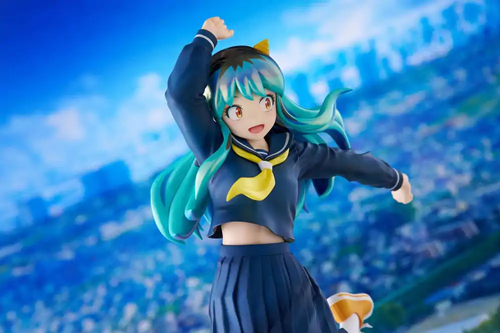 Urusei Yatsura Kip PVC 1/7 Lum Uniform Ver. 28 cm fotografija izdelka