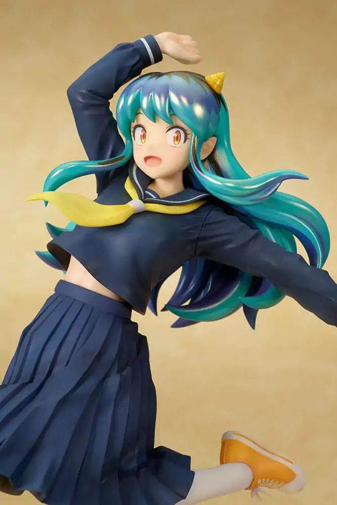 Urusei Yatsura Kip PVC 1/7 Lum Uniform Ver. 28 cm fotografija izdelka