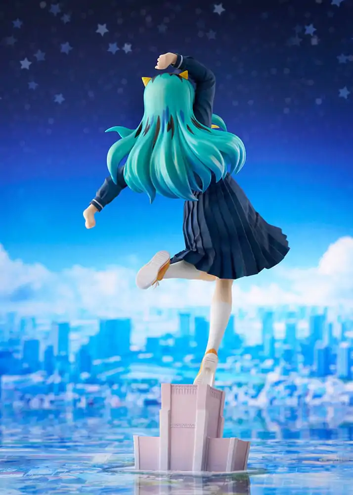 Urusei Yatsura Kip PVC 1/7 Lum Uniform Ver. 28 cm fotografija izdelka