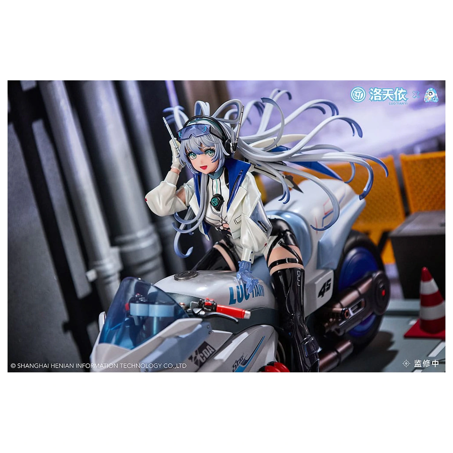 Vsinger PVC kip 1/7 Vsinger Luo Tianyi Retro-Future Storm Driver Ver. 23 cm fotografija izdelka
