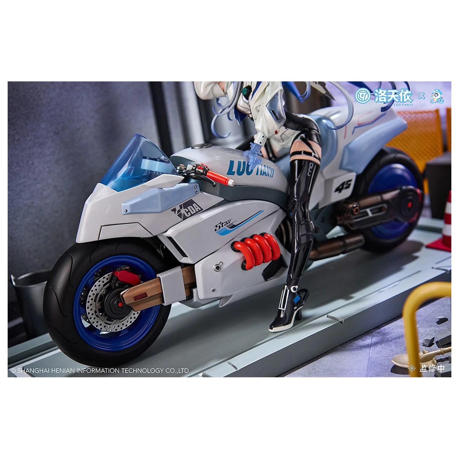 Vsinger PVC kip 1/7 Vsinger Luo Tianyi Retro-Future Storm Driver Ver. 23 cm fotografija izdelka