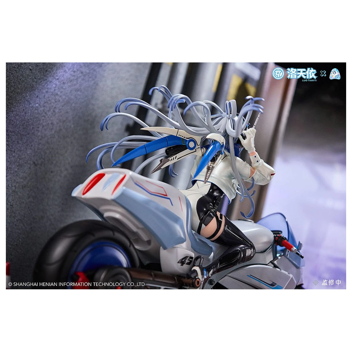 Vsinger PVC kip 1/7 Vsinger Luo Tianyi Retro-Future Storm Driver Ver. 23 cm fotografija izdelka