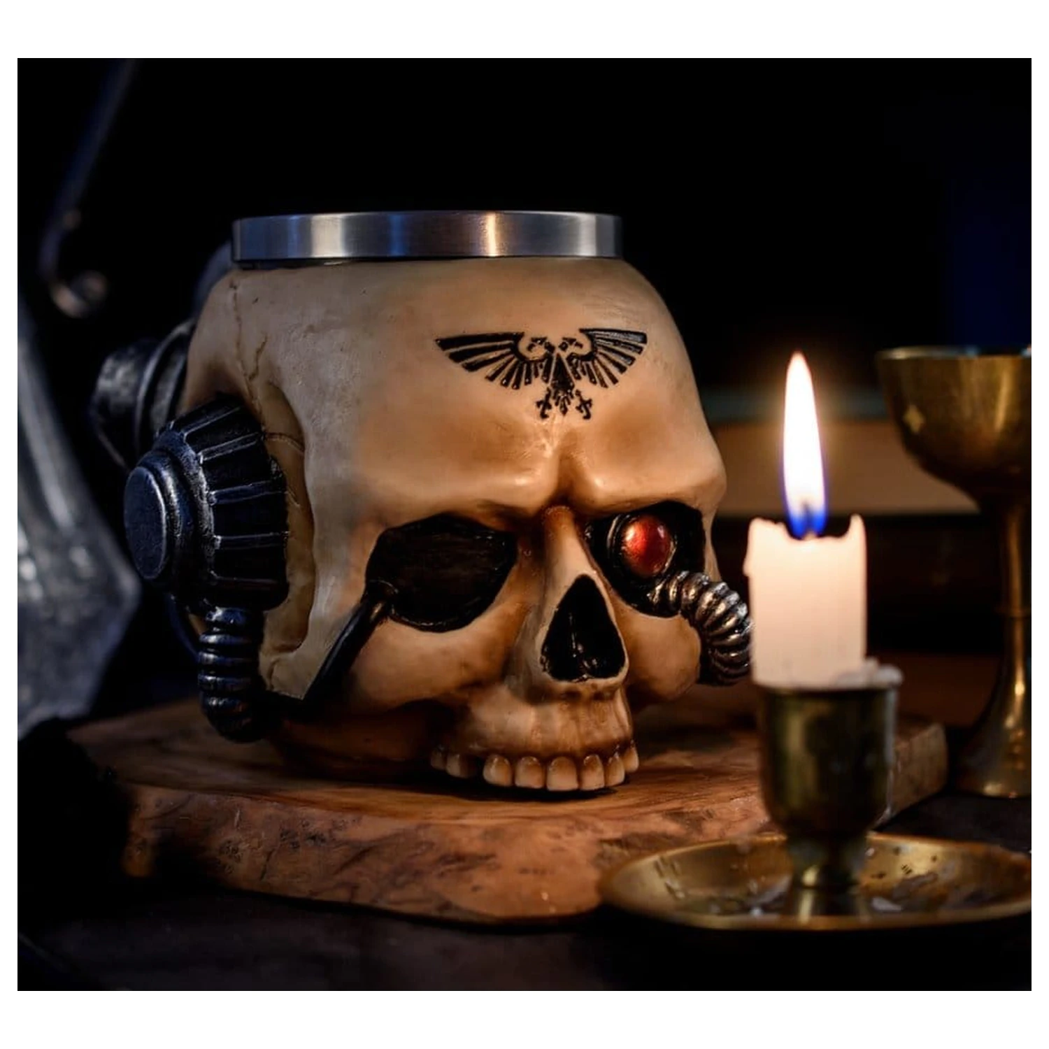 Warhammer 40,000 skodelica Servo Skull fotografija izdelka