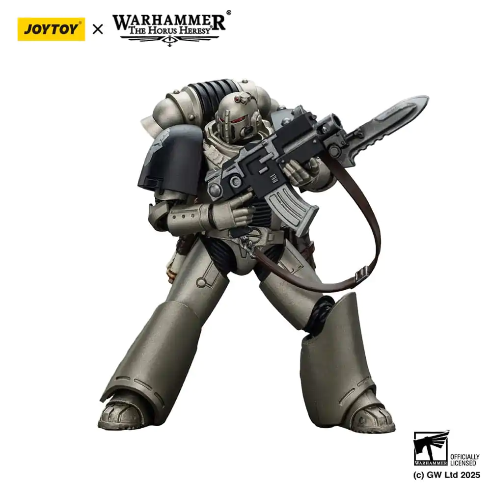 Warhammer The Horus Heresy akcijska figura 1/18 Iron Warriors MKVI taktični vodnik z laserskim mečem in plazemsko pištolo 12 cm fotografija izdelka