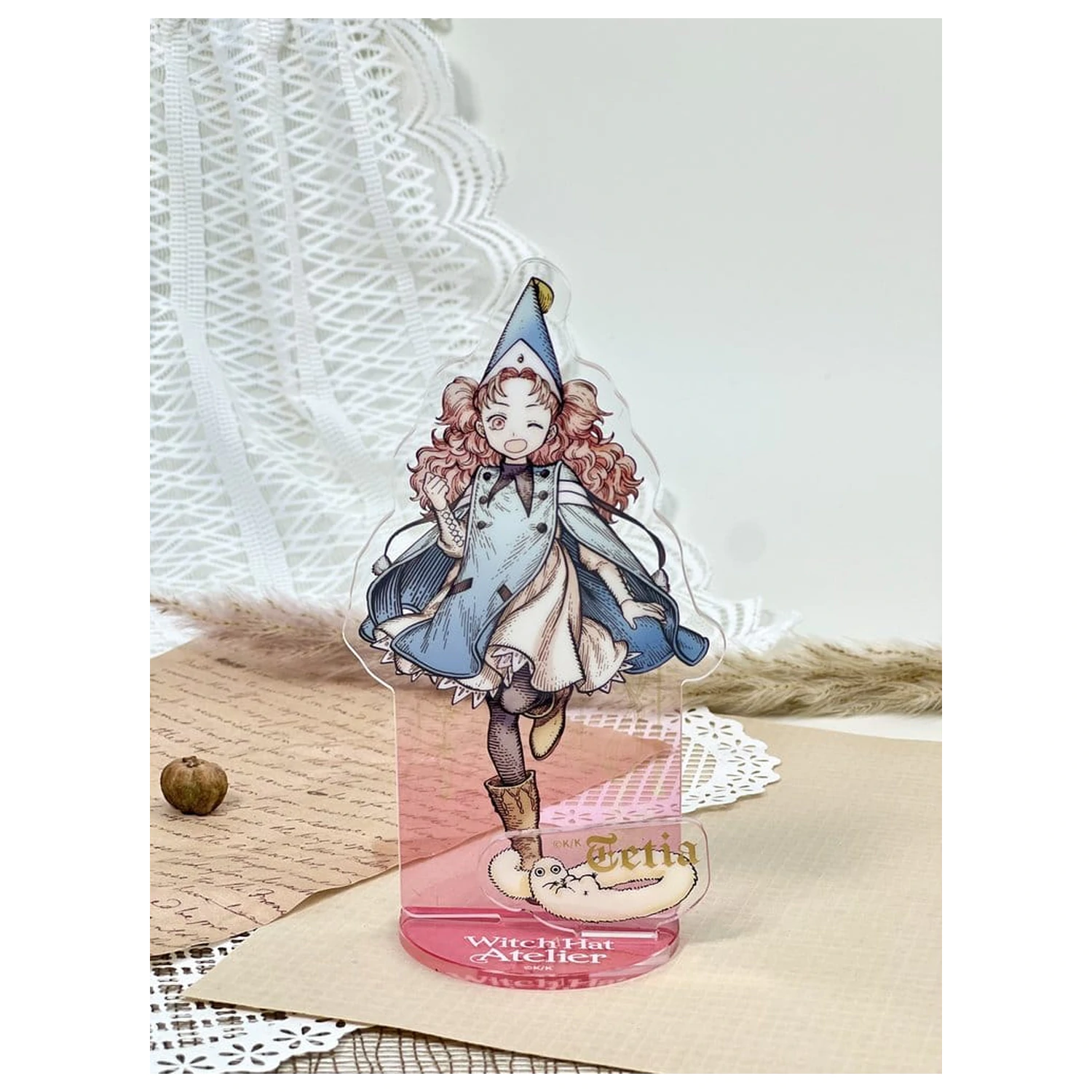 Witch Hat Atelier akrilni standee Tetia fotografija izdelka