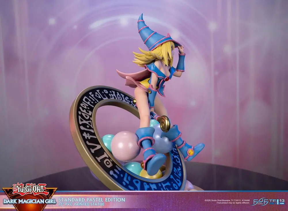 Yu-Gi-Oh! PVC Kip Temna Čarovnica Standardna Pastelna Izdaja 30 cm fotografija izdelka