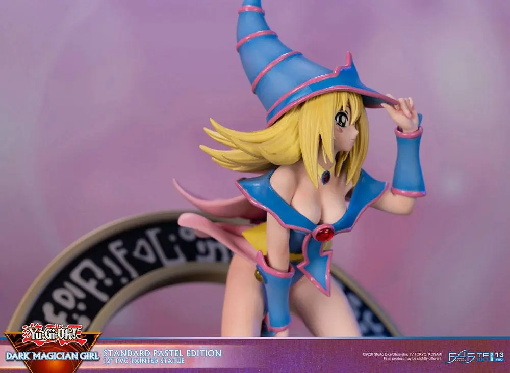 Yu-Gi-Oh! PVC Kip Temna Čarovnica Standardna Pastelna Izdaja 30 cm fotografija izdelka