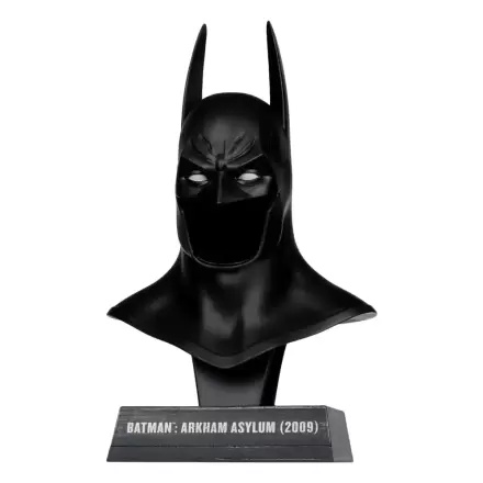 Batman: Arkham Asylum DC Direct Mini replika 1/3 Batmanova maska 19 cm termékfotója