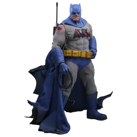 Batman: The Dark Knight Returns Comic Masterpiece akcijska figura 1/6 Batman (različica s poškodbami od bitke) 32 cm fotografija izdelka
