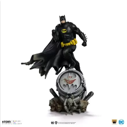 DC Comics BDS Art Scale Kip 1/10 Batman Deluxe (Black Version Exclusive) heo EU Exclusive 30 cm termékfotója